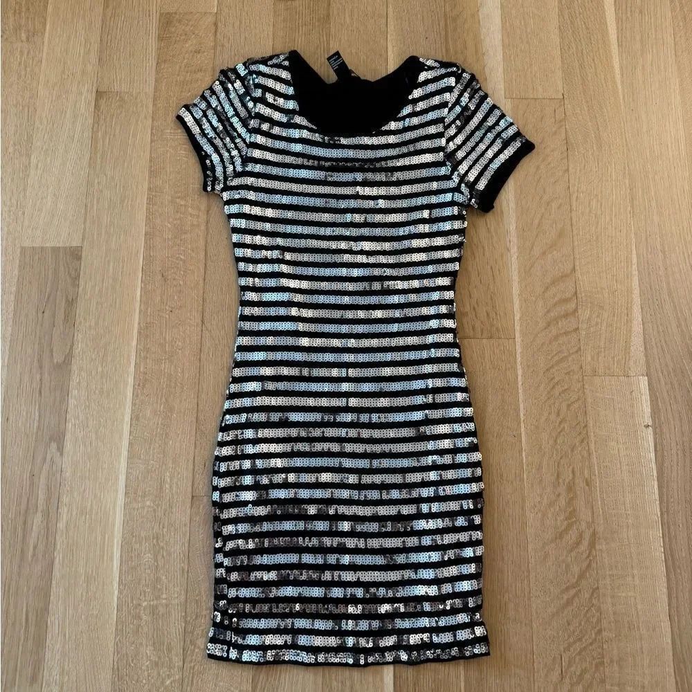 Forever 21 Black and White Bodycon Mini Dress